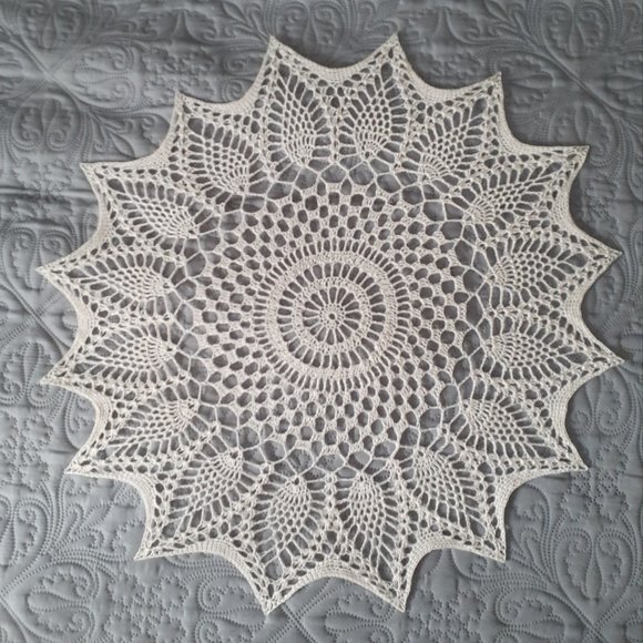 Light grey doily-handmade - Picture 9 of 9
